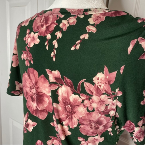 🔥SOLD🔥 Boutique Floral Rouched Midi Dress Green Pink S-L - Picture 10 of 15